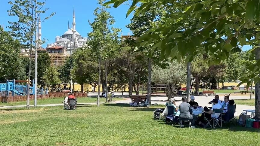 İstanbullular Sıcak Havalardan Kaçarak Sahillere Yöneldi