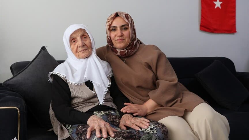 100 Yaşındaki Muzaffer Gülşen, Üç Şehidinin Yasını 10 Yıldır Tutuyor