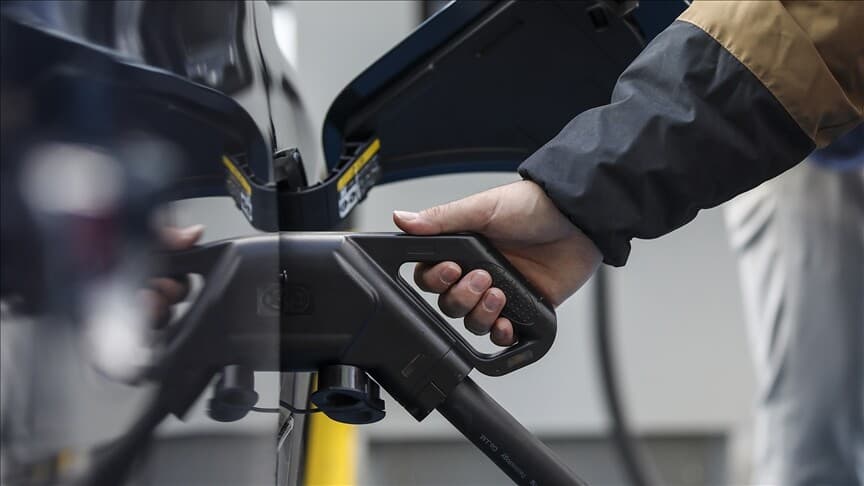 Otomobilde Hibrit ve Elektrikli Araçların Yükselen Trendleri
