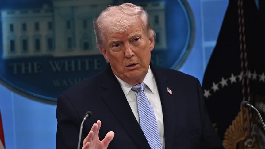 Trump, ABD Seçim Sisteminin Yabancı Müdahalelere Karşı Savunmasız Olduğunu Vurguladı