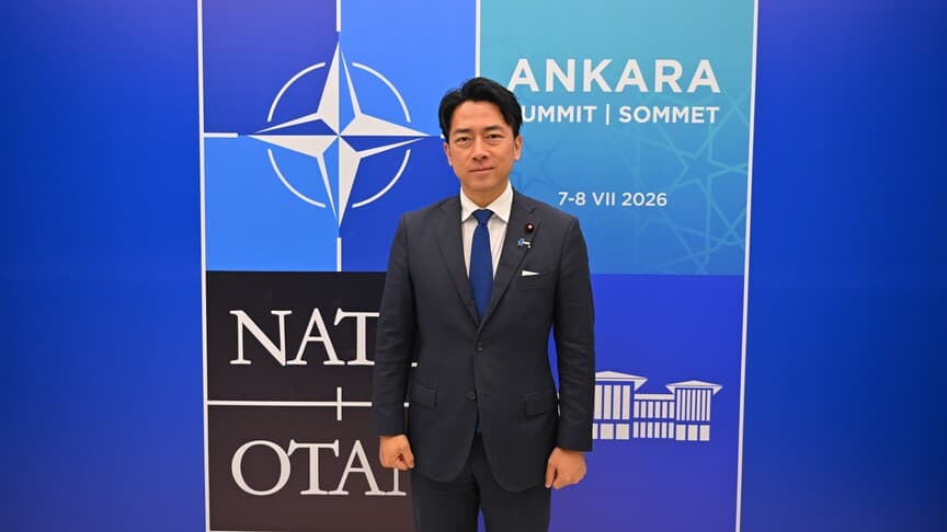 Japonya Savunma Bakanı Koizumi İstanbul'da Uskumru Sandviç Deneyimi Paylaştı