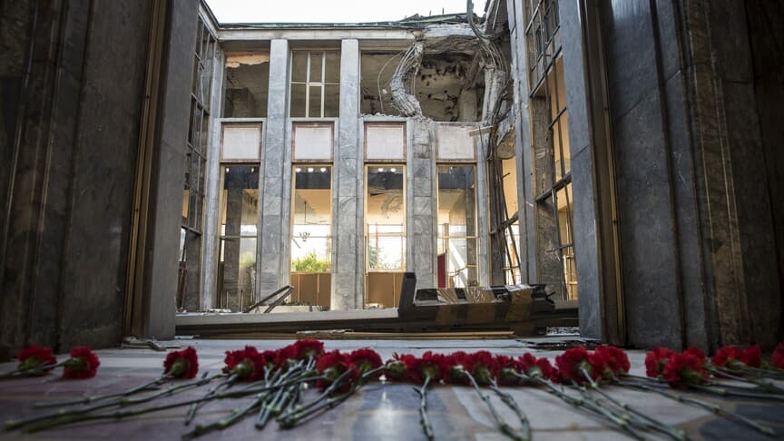 15 Temmuz'da Halk Meydanlarda, Milletvekilleri Meclis'te Milli İradeyi Savundu