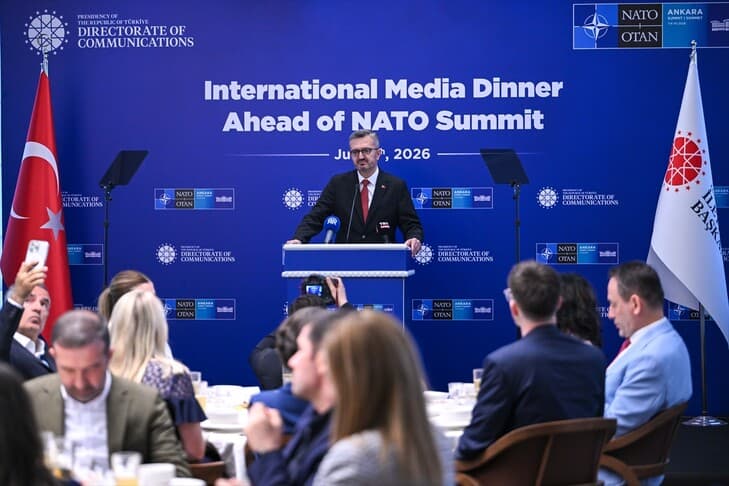 Cumhurbaşkanlığı İletişim Başkanı Duran, NATO Zirvesi Öncesinde Basın Mensuplarıyla Bir Araya Geldi