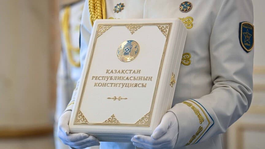 Kazakistan'da Yeni Anayasa Resmen Yürürlükte