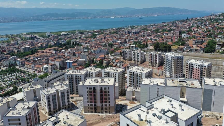 Kocaeli'de Riskli Yapılar Güvenli Konutlarla Değiştirildi