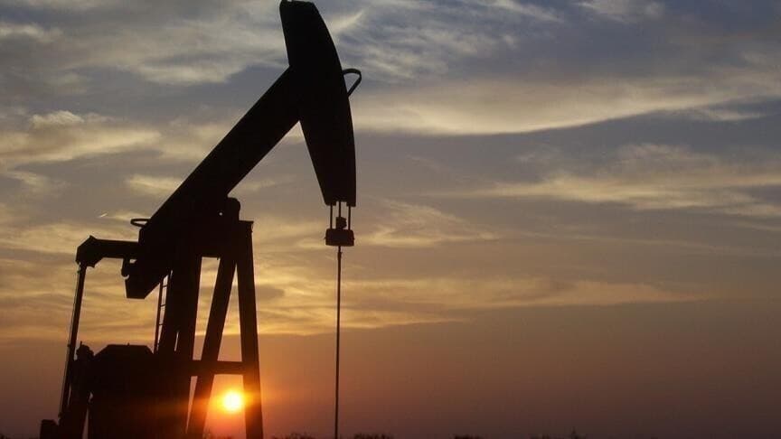 Petrol Fiyatları, Hürmüz Boğazı'ndaki Trafiğin Normale Dönmesiyle Düşüş Gösterdi