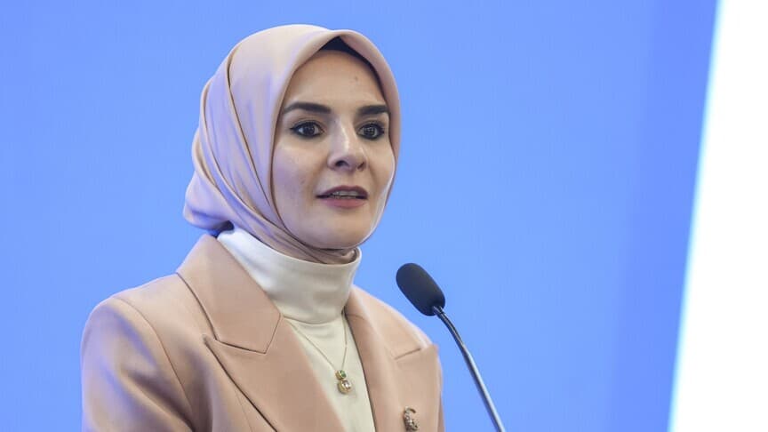 Bakan Göktaş: 11 bin 22 çocuk koruyucu ailelerin yanında büyüyor