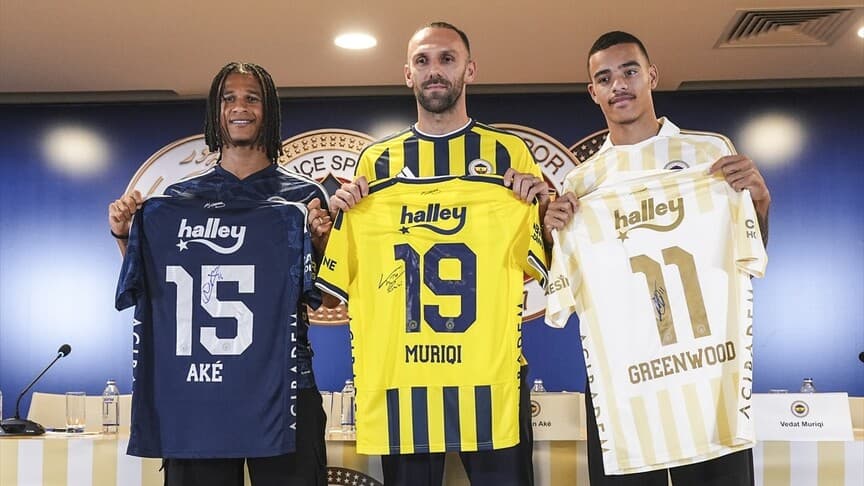 Fenerbahçe'nin Yeni Transferlerinden Greenwood, Ake ve Muric İçin İmza Töreni