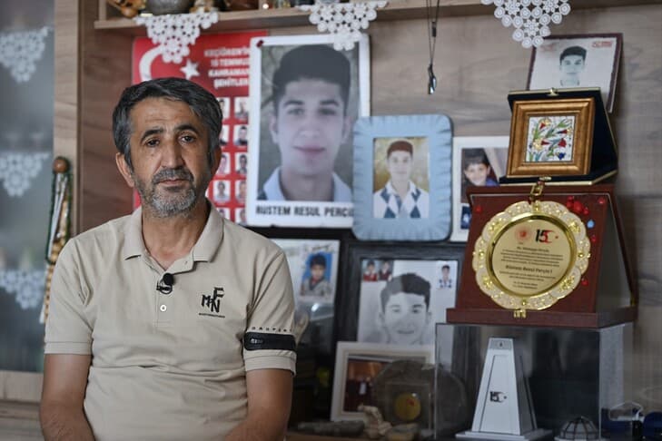 Şehit Babası Perçin'in Tek Tesellisi Türk Bayrağı