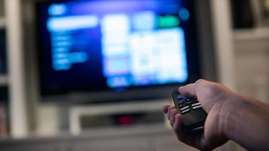 Evliler Bekarlara Göre Daha Fazla Televizyon İzliyor
