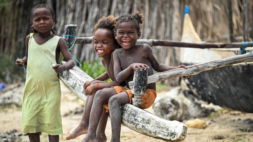 Afrika'da Kadınların Yönettiği Yardım Kuruluşları Fon Kriziyle Karşı Karşıya