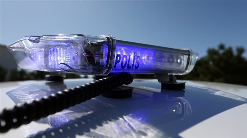 İzmir Merkezli 5 İlde 'Kurgu Kaza' Üzerinden Sigorta Dolandırıcılığı Operasyonu