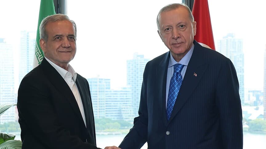 Cumhurbaşkanı Erdoğan, İran Cumhurbaşkanı Pezeşkiyan ile Telefon Görüşmesi Yaptı