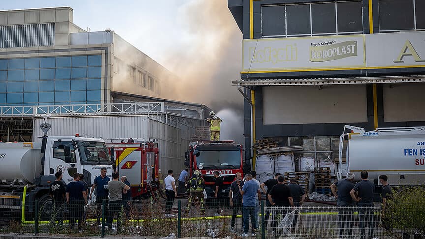 Başkentteki Depo Yangınına Müdahale Devam Ediyor