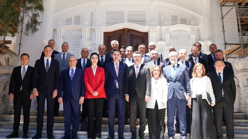 Bakan Kurum, Türkiye Bankalar Birliği Yönetim Kurulu ile Görüştü