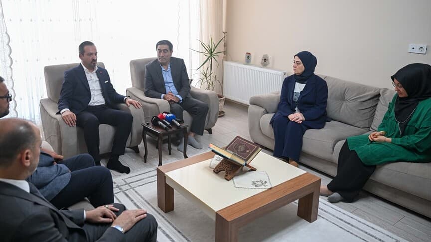 AK Parti’den 15 Temmuz Gazisi ve Şehit Yakınlarına Ziyaret