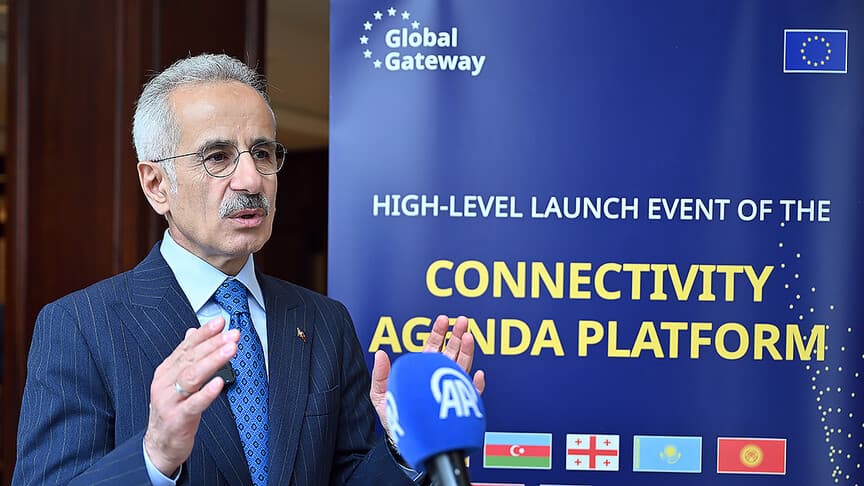 Türkiye ve Ermenistan Arasında Ulaşım Bağlantıları Yeniden Canlanıyor