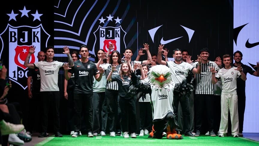 Beşiktaş'ın Yeni Sezon Forması Tanıtıldı