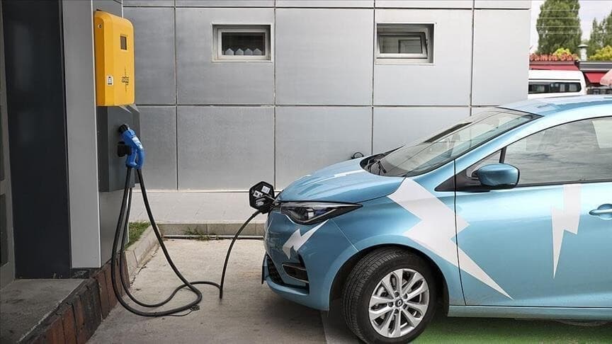 Çin'de Elektrikli Araç Satışları Vergi Desteği ve Deflasyonla Geriledi