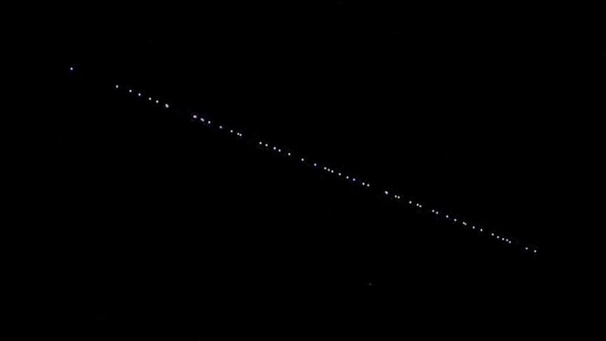 Eski İsrail Başbakanı, İran'a Yasadışı Starlink Uydu Alıcısı Soktuklarını Açıkladı