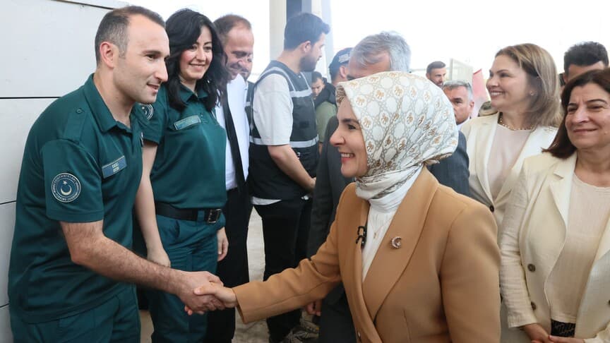 Bakan Göktaş Kapıkule'de Gurbetçileri Ağırladı