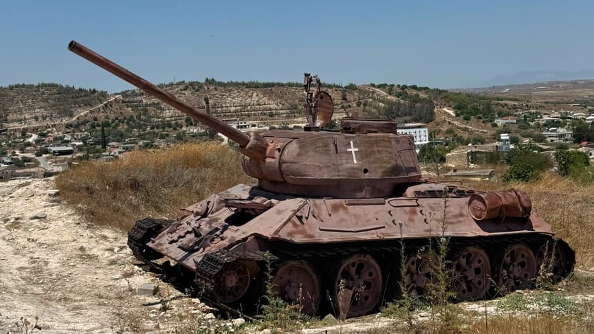 KKTC'de Kıbrıslı Türk Mücahitlerin Cesaret Simgesi: "Tutsak Tanklar"