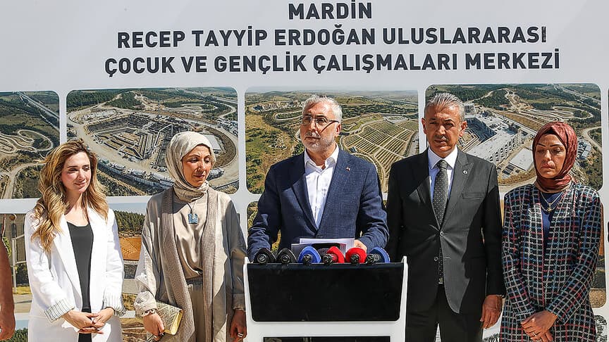 Bakan Işıkhan: Türkiye Yüzyılı'nın En Güçlü Temel Kaynağı İyi Yetişmiş Gençler Olacak