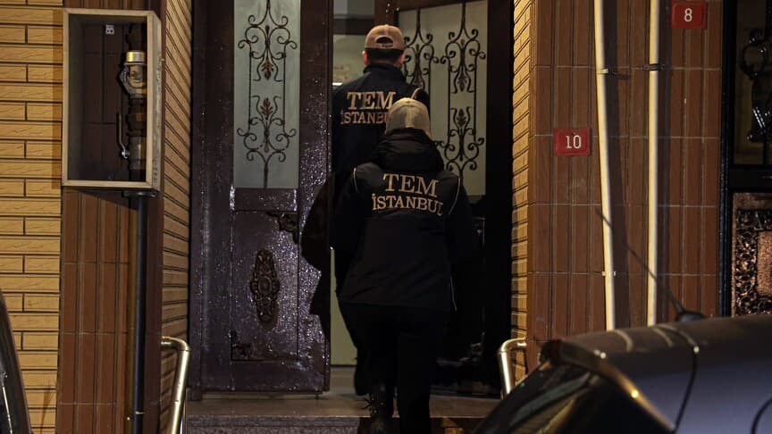 İstanbul Polisi FETÖ'nün Yeniden Yapılanma Girişimlerini 609 Operasyonla Engelledi