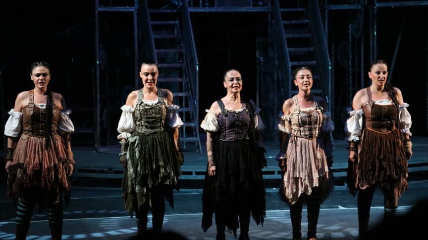İstanbul Devlet Tiyatrosu, "Lysistrata" ile Bulgaristan'da Sahne Aldı
