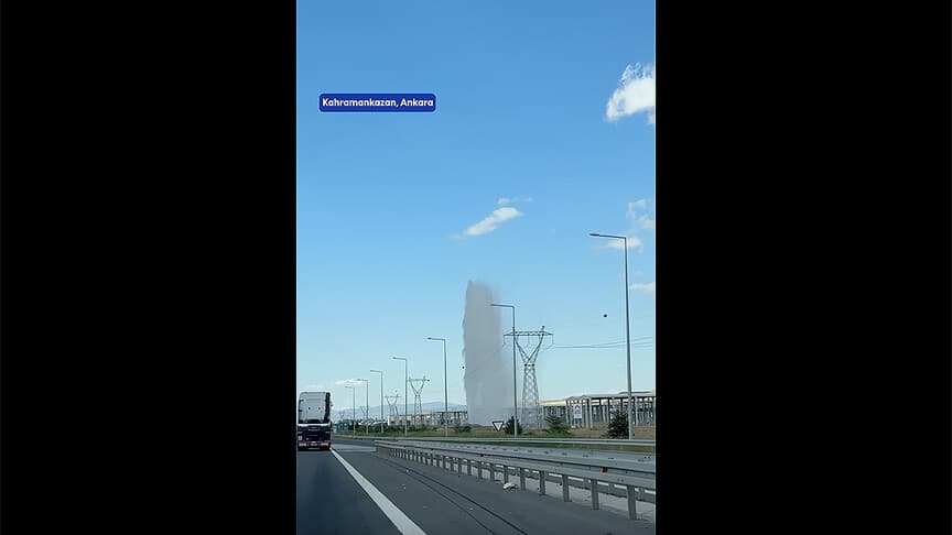 Kahramankazan'da Su Hattı Patlaması Yaşandı