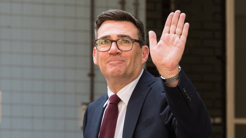 İngiltere'nin Yeni Başbakanı Andy Burnham: Yerel Yönetimden Zirveye Yolculuk