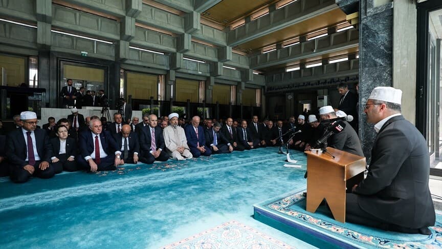 TBMM Başkanı Kurtulmuş, Meclis Camisi'ndeki Mevlid-i Şerif Programı'na Katıldı