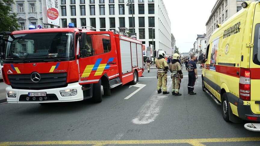 Belçika'da Anvers'te Yangın: En Az 6 Kişi Hayatını Kaybetti
