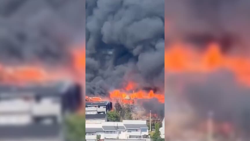 Norveç'te Yerleşim Bölgesindeki Yangın: Onlarca Ev Yanarken Yüzlerce Kişi Tahliye Edildi