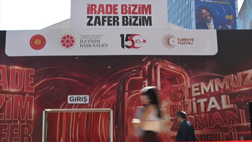 "İrade Bizim, Zafer Bizim" dijital zaman tüneli halka açıldı