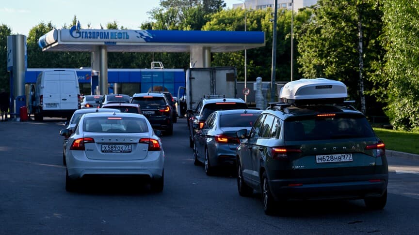 Rusya'nın Saratov Bölgesinde Benzin Satışlarına Geçici Kısıtlama