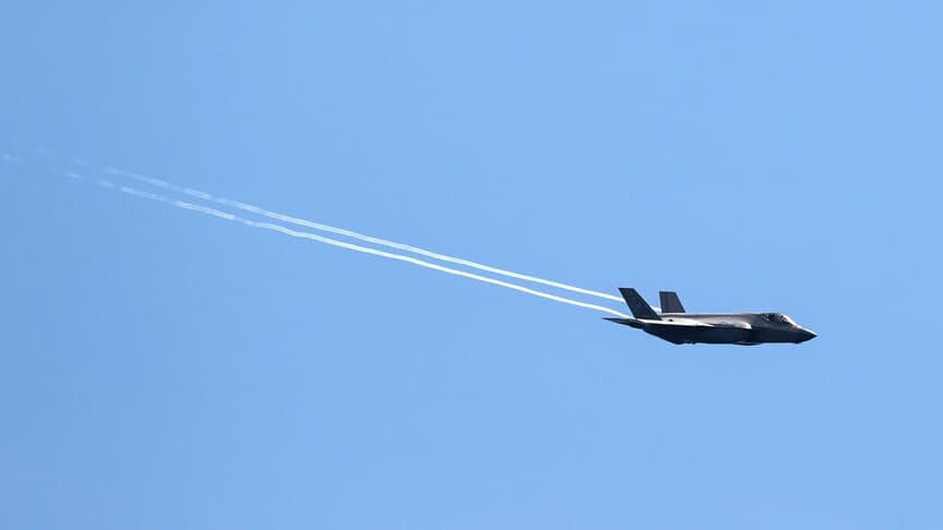 F-35 Uçağının Beyaz Saray Yakınlarındaki Bekleyişi Dikkat Çekti