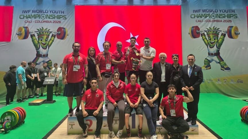 Milli Halterciler Yıldızlar Dünya Şampiyonası'nda 17 Madalya Kazandı
