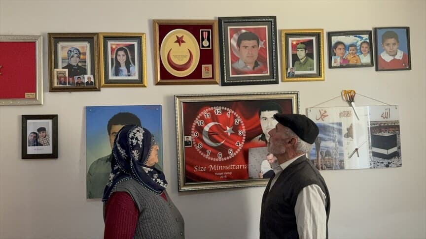 Şehit Oğlunun Hatırasını Evlerinde Yaşatıyorlar