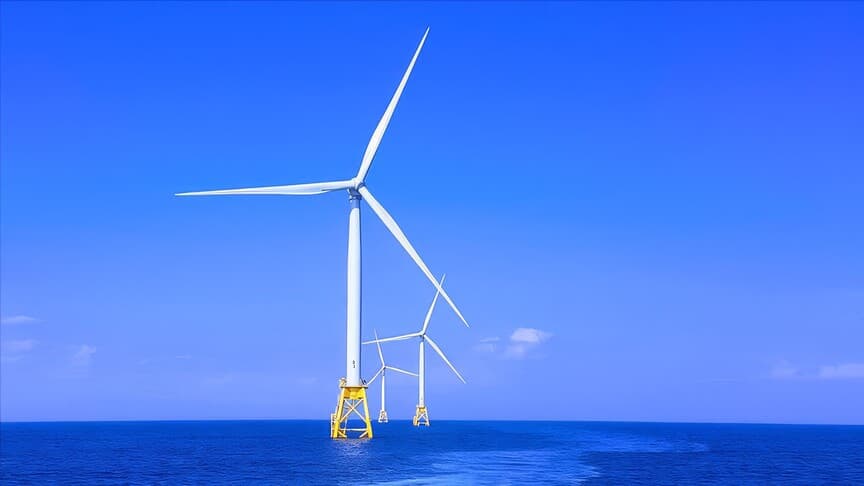 AB, Fransa'nın 63 Milyar Avroluk Deniz Üstü Rüzgar Enerjisi Planını Onayladı