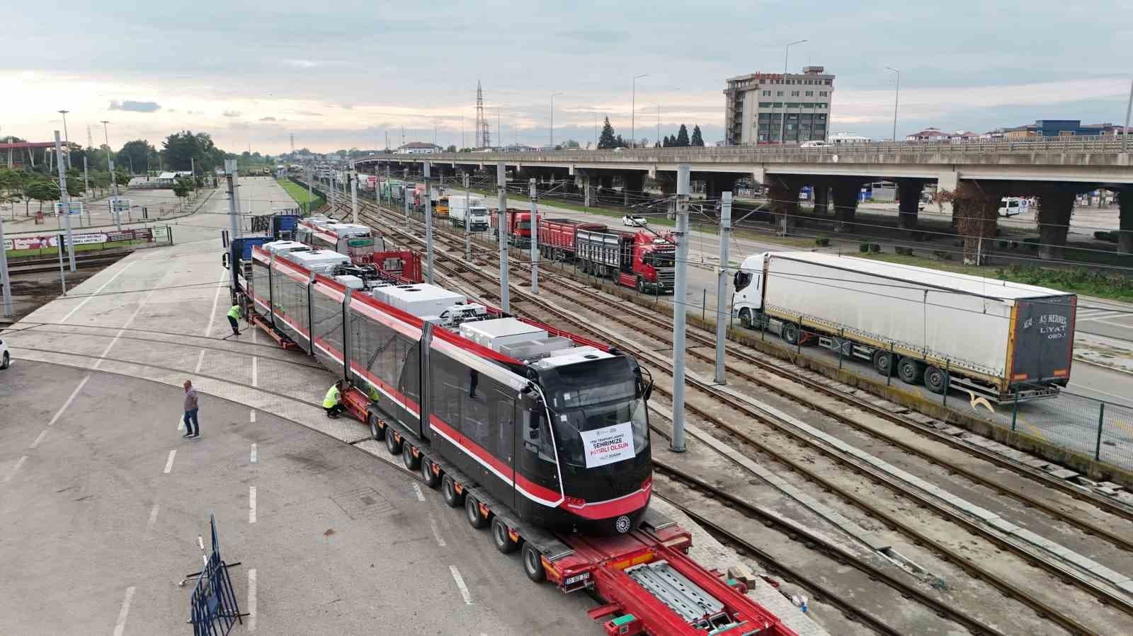 Samsun Raylı Sistem Projesi: On İkinci Tramvay Şehre Teslim Edildi