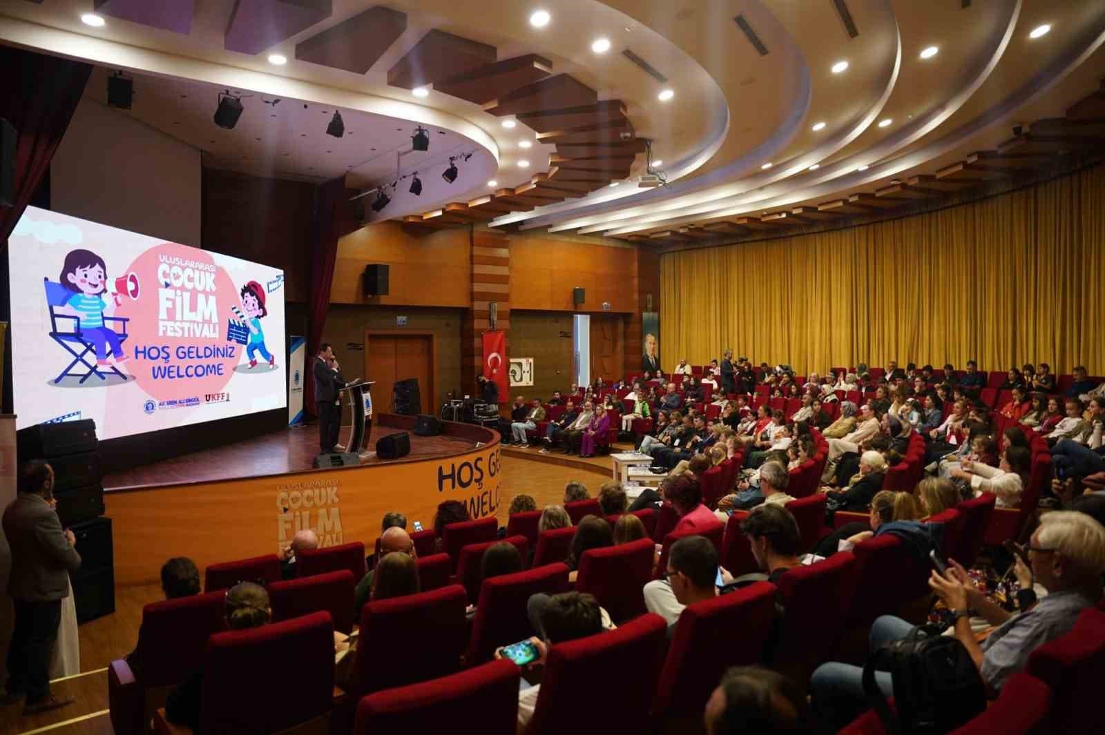 Tuzla'da Uluslararası Çocuk Film Festivali Tamamlandı