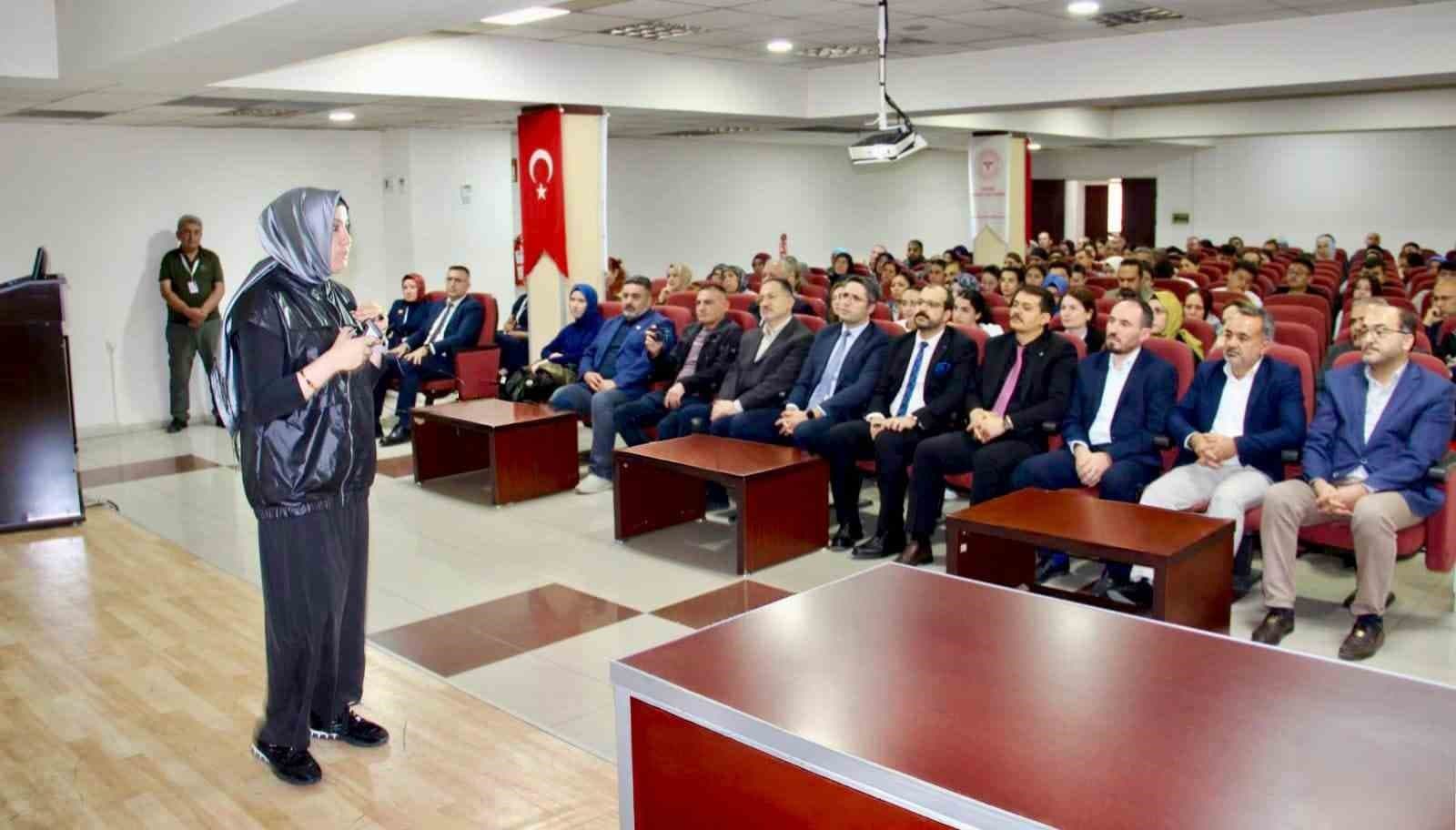 Kayseri Devlet Hastanesi'nde Evlilik Ehliyeti Bilgilendirme Programı Yapıldı