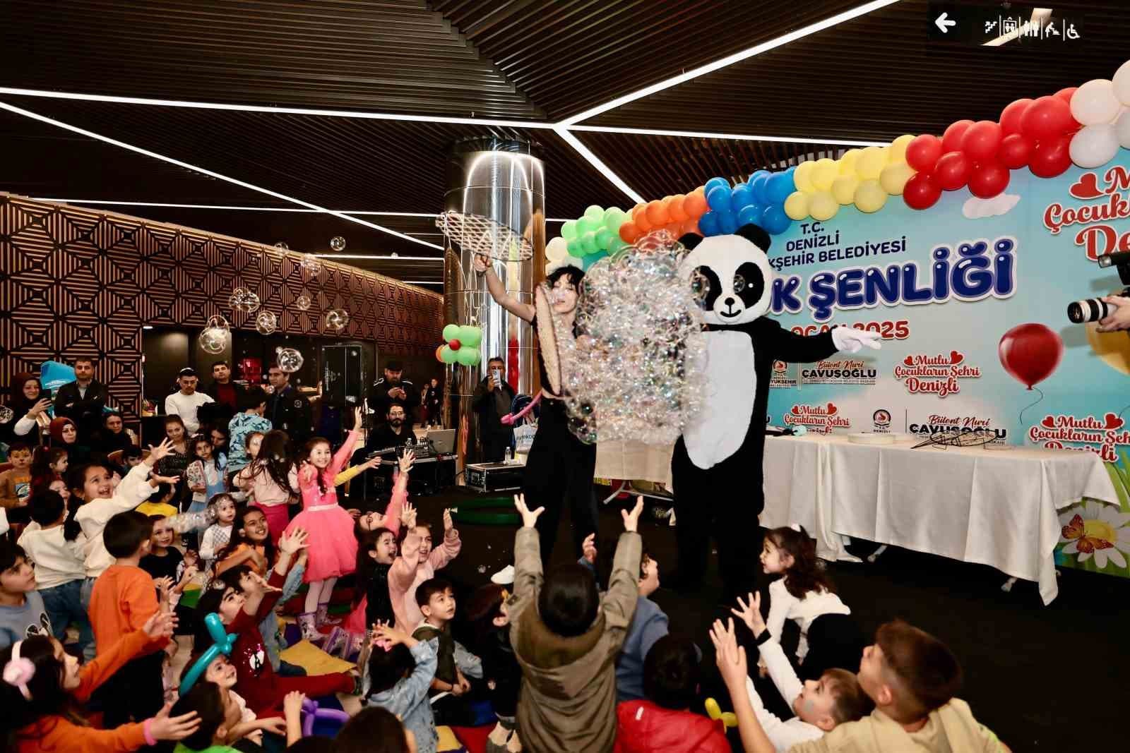 Denizli Büyükşehir Belediyesi, Yaz Tatilini Çocuk Şenliğiyle Zenginleştiriyor