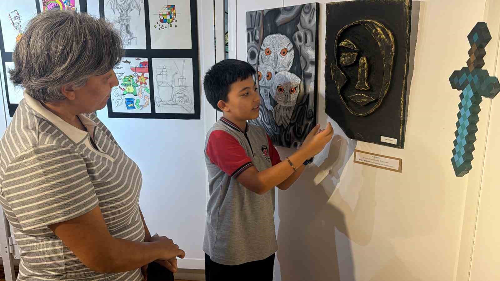 7 Yaşında Başlayan Sanat Yolculuğu, 13 Yaşında Kişisel Sergiyle Taçlandı