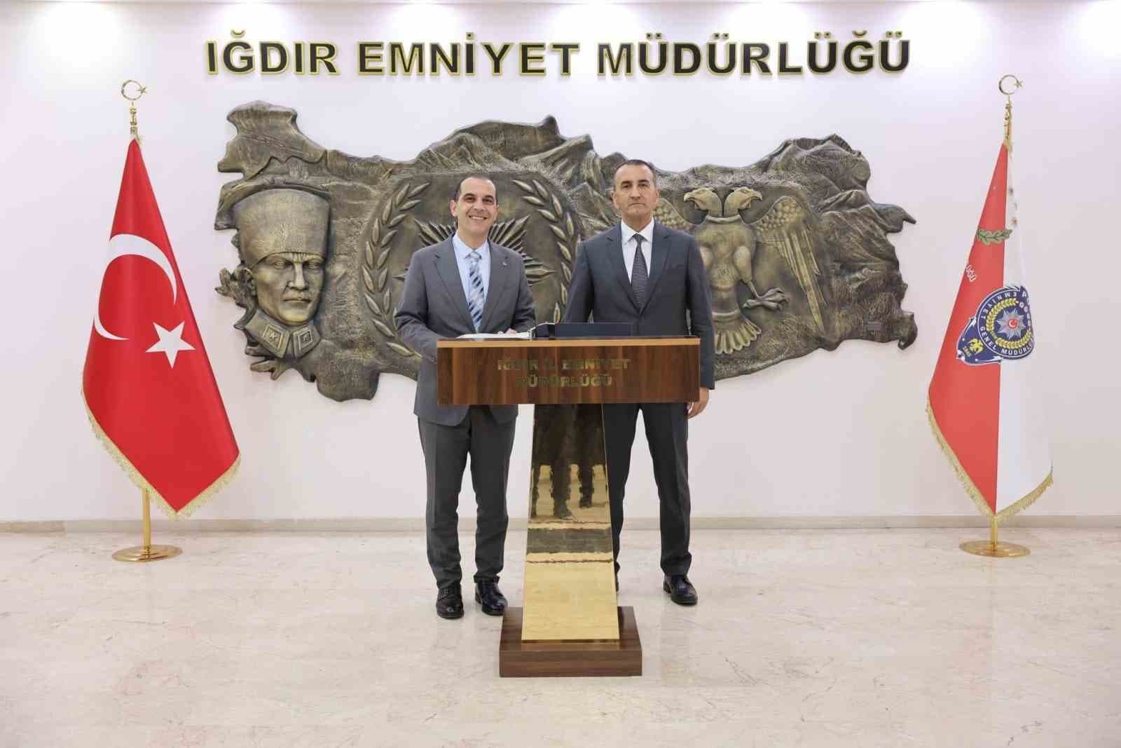 Emniyet Müdürü Erarslan Er, Vali Taşolar’ı Iğdır’da ağırladı