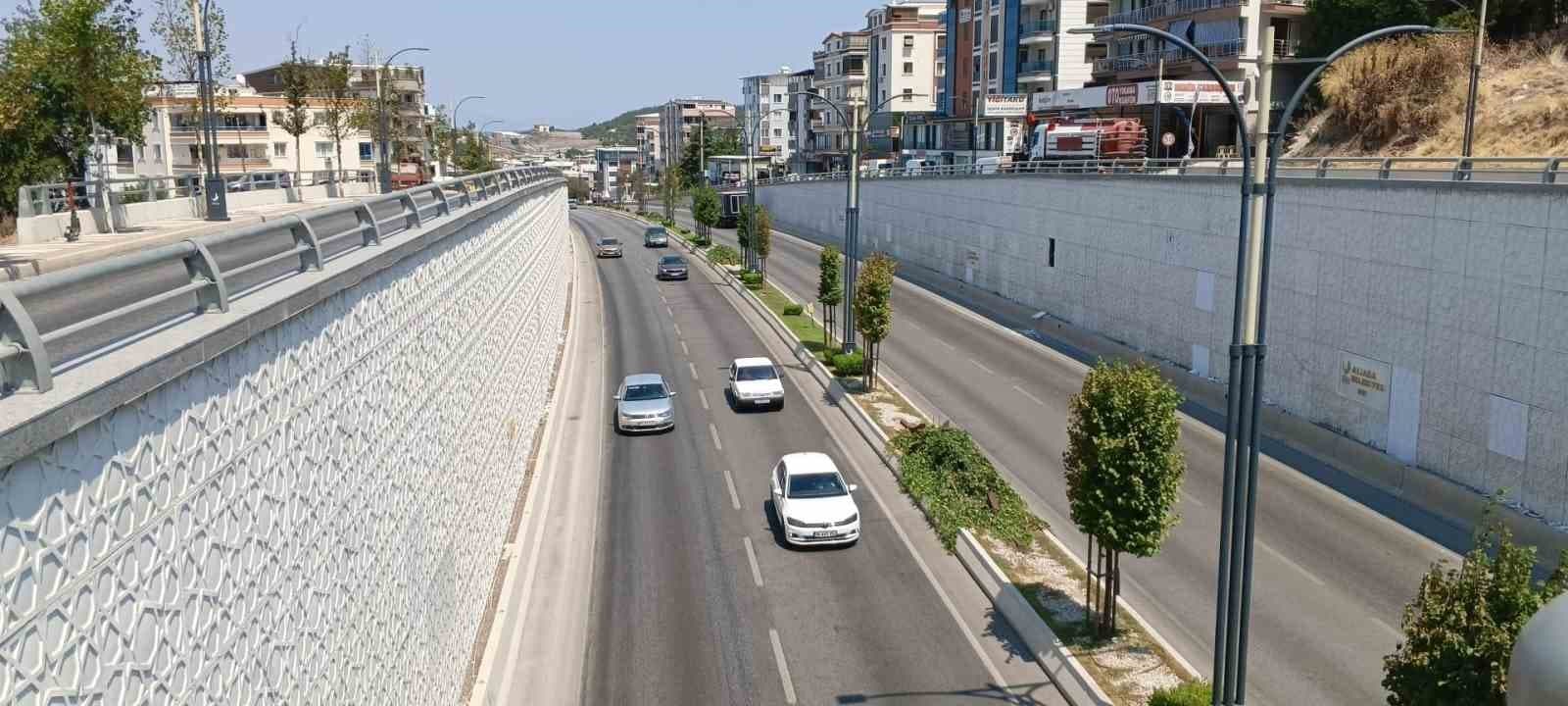 İzmir'de Temmuz Ayında Araç Kayıtları Yükseldi: Yeni Kayıtlar 12 Bin 138'e Ulaştı