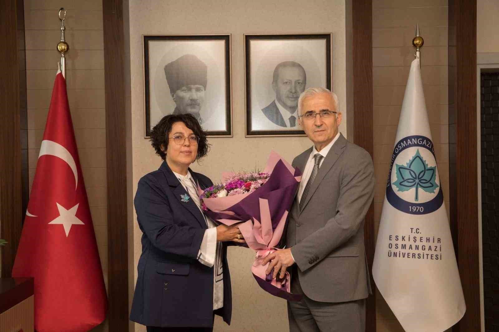 ESOGÜ Rektörlüğü Devri: Prof. Dr. Emine Gümüşsoy Göreve Başladı