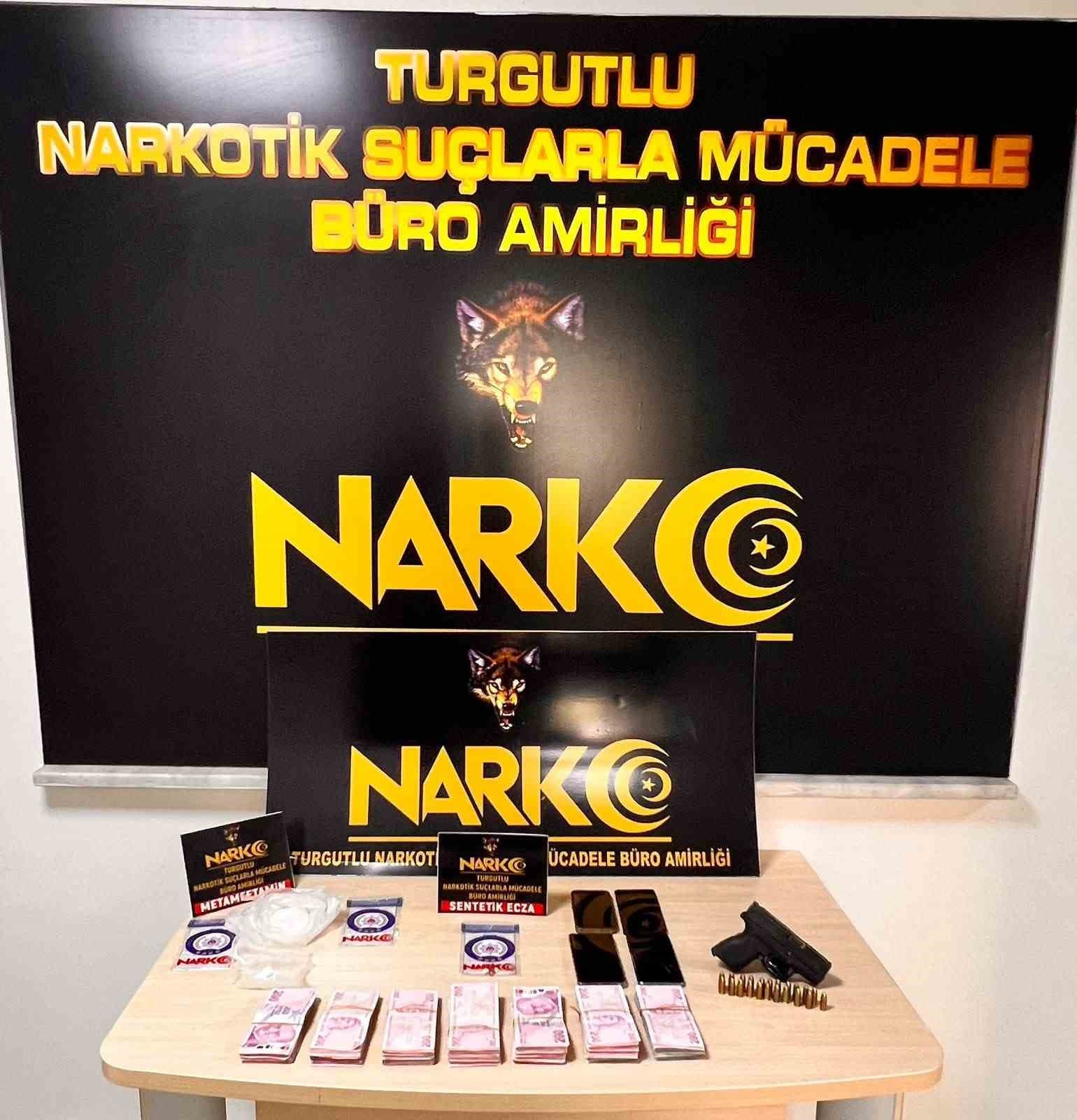 Turgutlu'da Uyuşturucu Operasyonu: Altı Şüpheli Tutuklandı