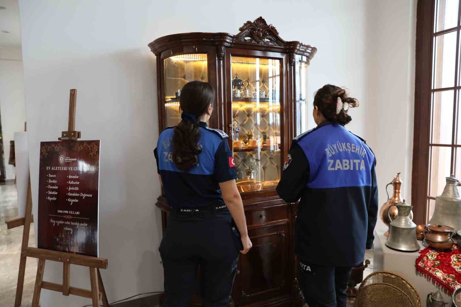 Zabıta Personelinin 15 Yıllık Antika Koleksiyonu Sergiye Taşındı